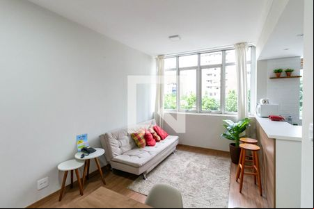 Sala de apartamento para alugar com 1 quarto, 40m² em Savassi, Belo Horizonte