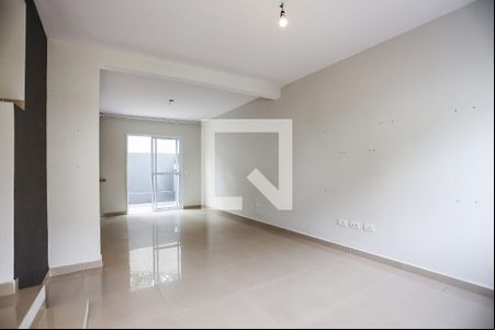 Sala  de casa de condomínio para alugar com 3 quartos, 90m² em Parque Dom Henrique, Cotia