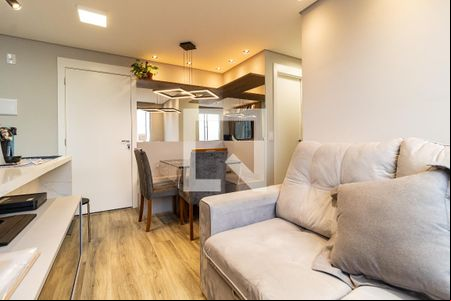 Sala  de apartamento para alugar com 2 quartos, 42m² em Jardim Santa Emília, São Paulo