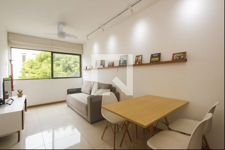 Sala de apartamento para alugar com 1 quarto, 48m² em Jardim do Salso, Porto Alegre