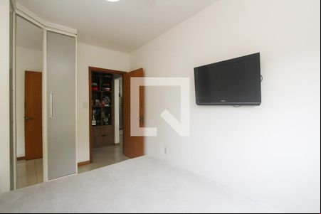 Quarto de apartamento para alugar com 1 quarto, 48m² em Jardim do Salso, Porto Alegre