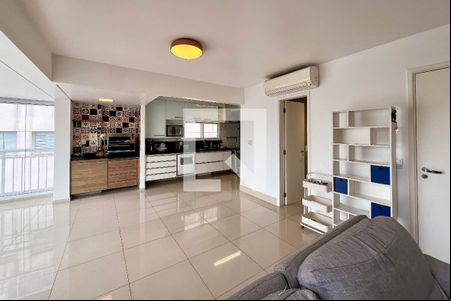 Sala de apartamento para alugar com 3 quartos, 110m² em Vila Olímpia, São Paulo