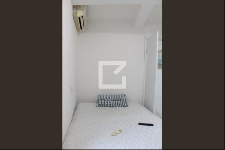 Quarto Suíte de kitnet/studio para alugar com 1 quarto, 57m² em Piatã, Salvador