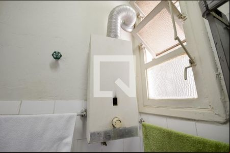 Banheiro de kitnet/studio para alugar com 1 quarto, 40m² em Praça da Bandeira, Rio de Janeiro