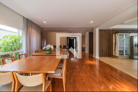 Sala de casa de condomínio à venda com 4 quartos, 732m² em Condomínio Melville (tamboré), Santana de Parnaíba