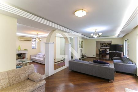 Sala de casa para alugar com 5 quartos, 980m² em Jardim Guedala, São Paulo