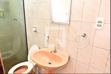 Banheiro  de casa de condomínio para alugar com 1 quarto, 50m² em Aviação, Praia Grande