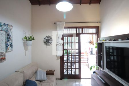 Sala de Estar de casa à venda com 4 quartos, 250m² em Vila Paquetá, Belo Horizonte