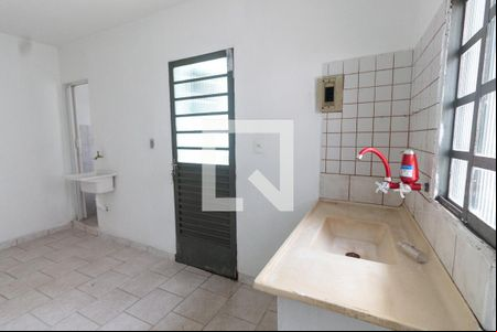 Cozinha de casa de condomínio para alugar com 1 quarto, 50m² em Casa Verde Alta, São Paulo