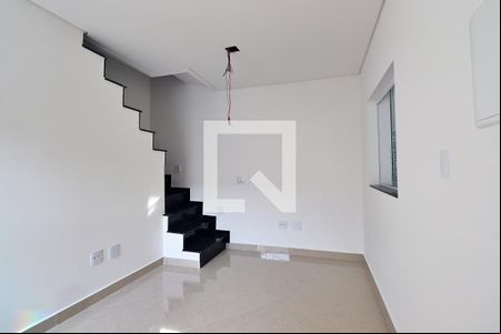 Sala de casa à venda com 2 quartos, 70m² em Jardim das Maravilhas, Santo André