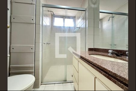 Banheiro de apartamento para alugar com 1 quarto, 50m² em Savassi, Belo Horizonte