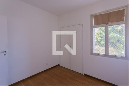 Quarto 1 de apartamento para alugar com 3 quartos, 90m² em Cruzeiro, Belo Horizonte