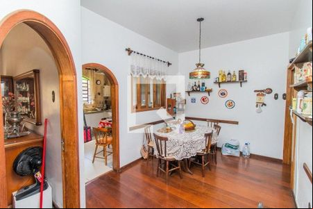 Casa à venda com 6 quartos, 500m² em Chácara das Pedras, Porto Alegre