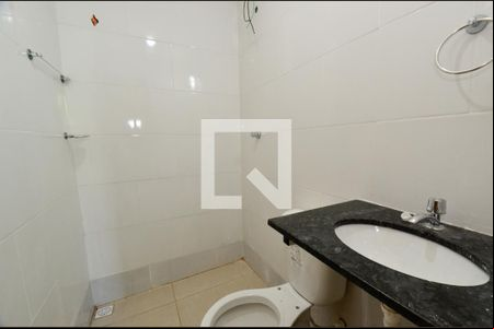 Banheiro de apartamento para alugar com 1 quarto, 25m² em Esplanada, Belo Horizonte
