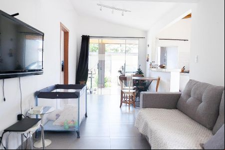 Sala de casa à venda com 3 quartos, 240m² em Vila Maria, Lagoa Santa