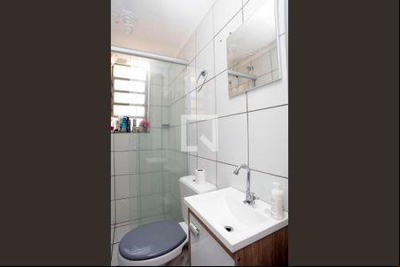 Banheiro de apartamento para alugar com 1 quarto, 30m² em Petrópolis, Porto Alegre