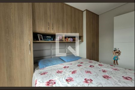 Quarto de apartamento para alugar com 2 quartos, 70m² em Vila Scarpelli, Santo André