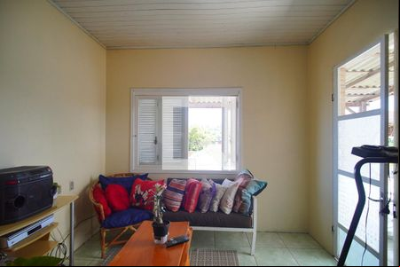 Casa à venda com 216m², 2 quartos e 2 vagasSala