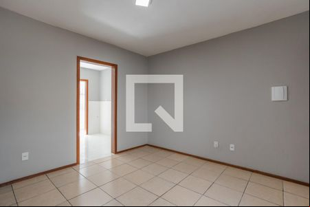 Sala de apartamento para alugar com 1 quarto, 30m² em Rubem Berta, Porto Alegre
