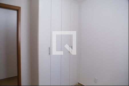 Quarto 1 de apartamento para alugar com 2 quartos, 44m² em Jardim Íris, São Paulo