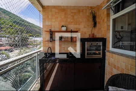 Sala de apartamento à venda com 3 quartos, 145m² em Itaipu, Niterói