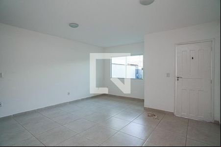 Sala de casa para alugar com 4 quartos, 140m² em Maravista, Niterói