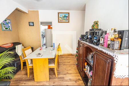 Sala de casa de condomínio à venda com 3 quartos, 65m² em Jardim Leblon, Belo Horizonte