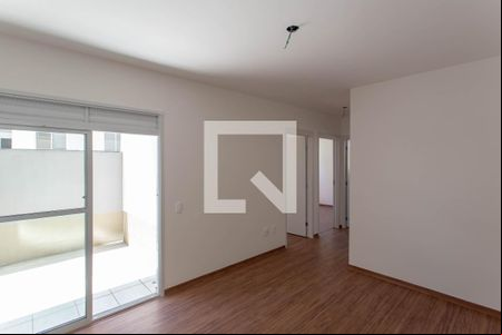 Sala de apartamento para alugar com 3 quartos, 70m² em Jardim Vitoria, Belo Horizonte