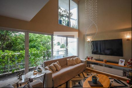 Sala de Tv de casa de condomínio à venda com 4 quartos, 372m² em Real Parque, São Paulo