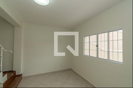 Sala de Estar/Jantar de casa para alugar com 2 quartos, 120m² em Parque São Quirino, Campinas