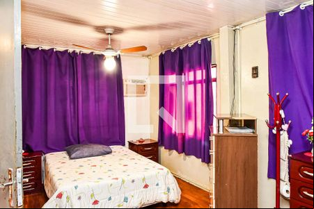 Suíte de casa à venda com 5 quartos, 200m² em Costa E Silva, Porto Alegre