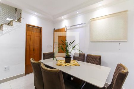 Sala de casa de condomínio à venda com 3 quartos, 210m² em Vila Invernada, São Paulo