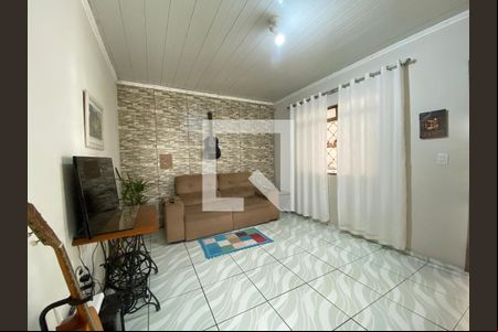 Sala de casa à venda com 2 quartos, 240m² em São José, Canoas