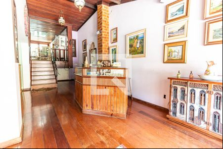 Sala de casa para alugar com 5 quartos, 600m² em Vila Progresso, Niterói