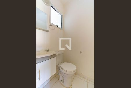 Banheiro de casa de condomínio à venda com 2 quartos, 84m² em Igara, Canoas