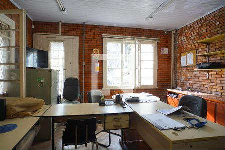 Sala de casa à venda com 1 quarto, 600m² em Floresta, Porto Alegre