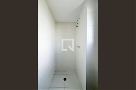 Banheiro de kitnet/studio para alugar com 1 quarto, 24m² em Vila Olímpia, São Paulo
