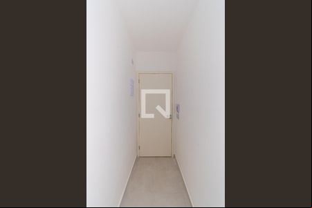 Hall de entrada de kitnet/studio à venda com 1 quarto, 34m² em Vila Ema, São Paulo