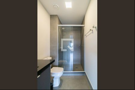 Banheiro de apartamento à venda com 1 quarto, 36m² em Teresópolis, Porto Alegre