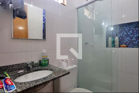 Suíte 1 - Banheiro  de casa de condomínio à venda com 2 quartos, 82m² em Vila Principe de Gales, Santo André