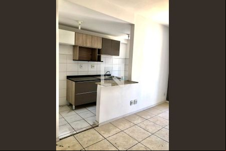 Sala de apartamento para alugar com 2 quartos, 56m² em Del Castilho, Rio de Janeiro