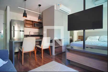 Sala  de kitnet/studio à venda com 1 quarto, 33m² em Independência, Porto Alegre