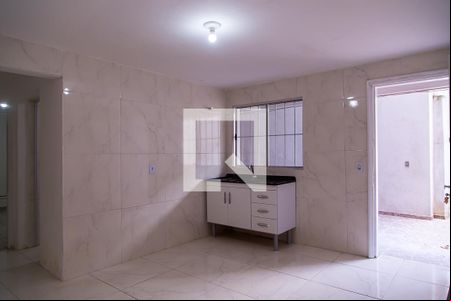 Cozinha de casa de condomínio para alugar com 1 quarto, 35m² em Vila Clara, São Paulo
