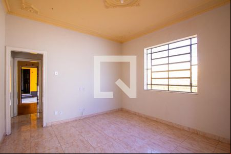 Sala de casa para alugar com 5 quartos, 200m² em Santa Rosa, Niterói