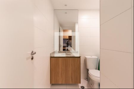 Banheiro de kitnet/studio para alugar com 1 quarto, 24m² em Vila Olímpia, São Paulo