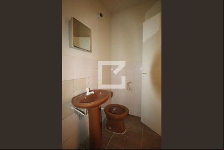 Banheiro de casa para alugar com 1 quarto, 50m² em Camarão, São Gonçalo