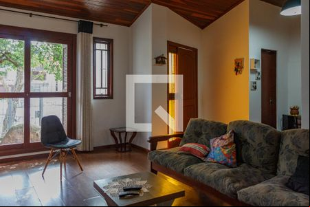Sala de casa à venda com 3 quartos, 160m² em Vila Nova, Porto Alegre