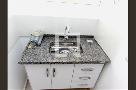 Cozinha de kitnet/studio para alugar com 1 quarto, 28m² em Vila Sonia, São Paulo