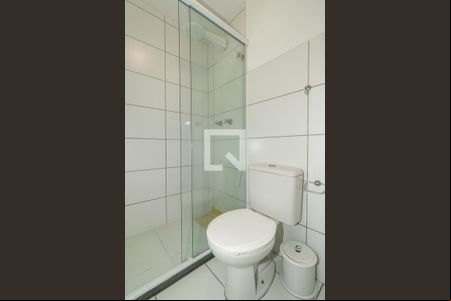 Banheiro da Suíte de apartamento para alugar com 2 quartos, 50m² em Sarandi, Porto Alegre