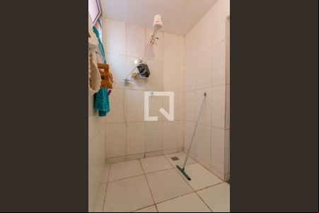 Banheiro de apartamento à venda com 2 quartos, 54m² em Belmonte, Belo Horizonte